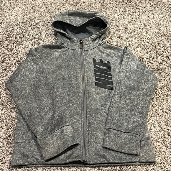 Boys grey nike light weight jacket - Picture 1 of 1